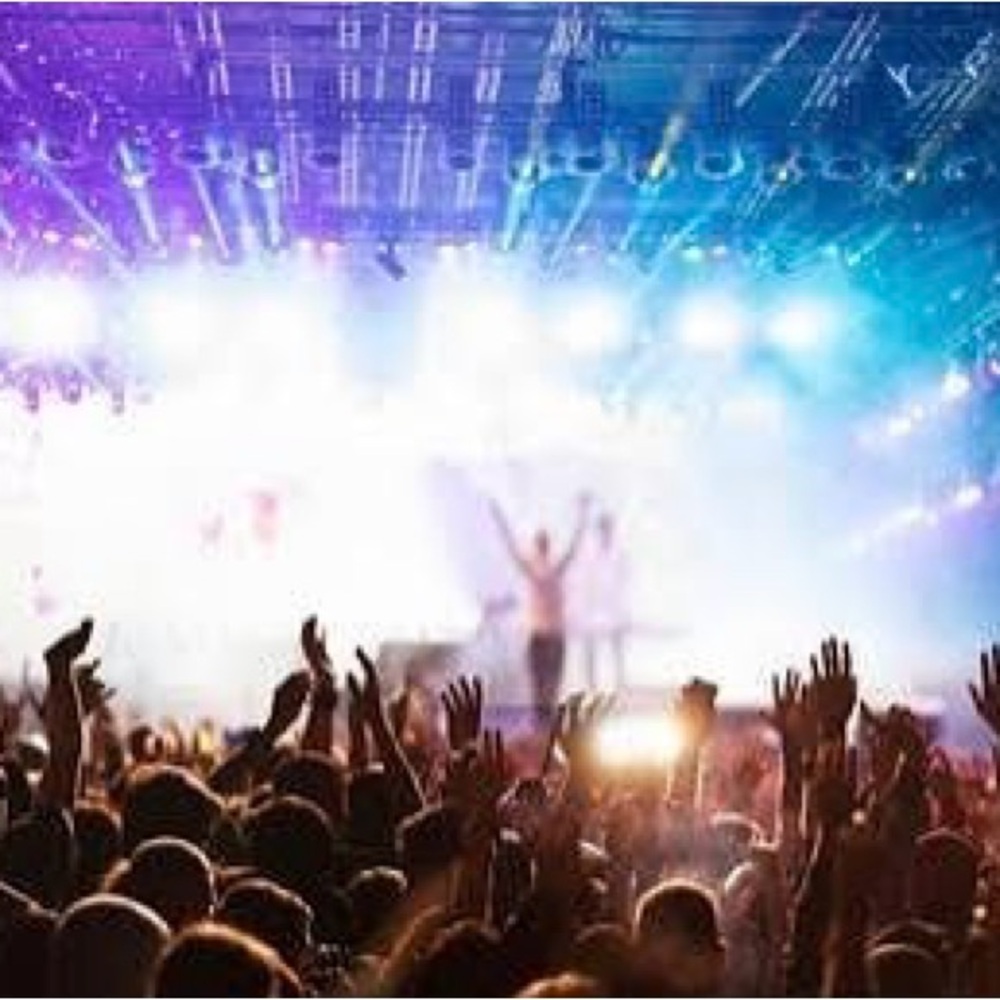 LIVE SHOW LISTING